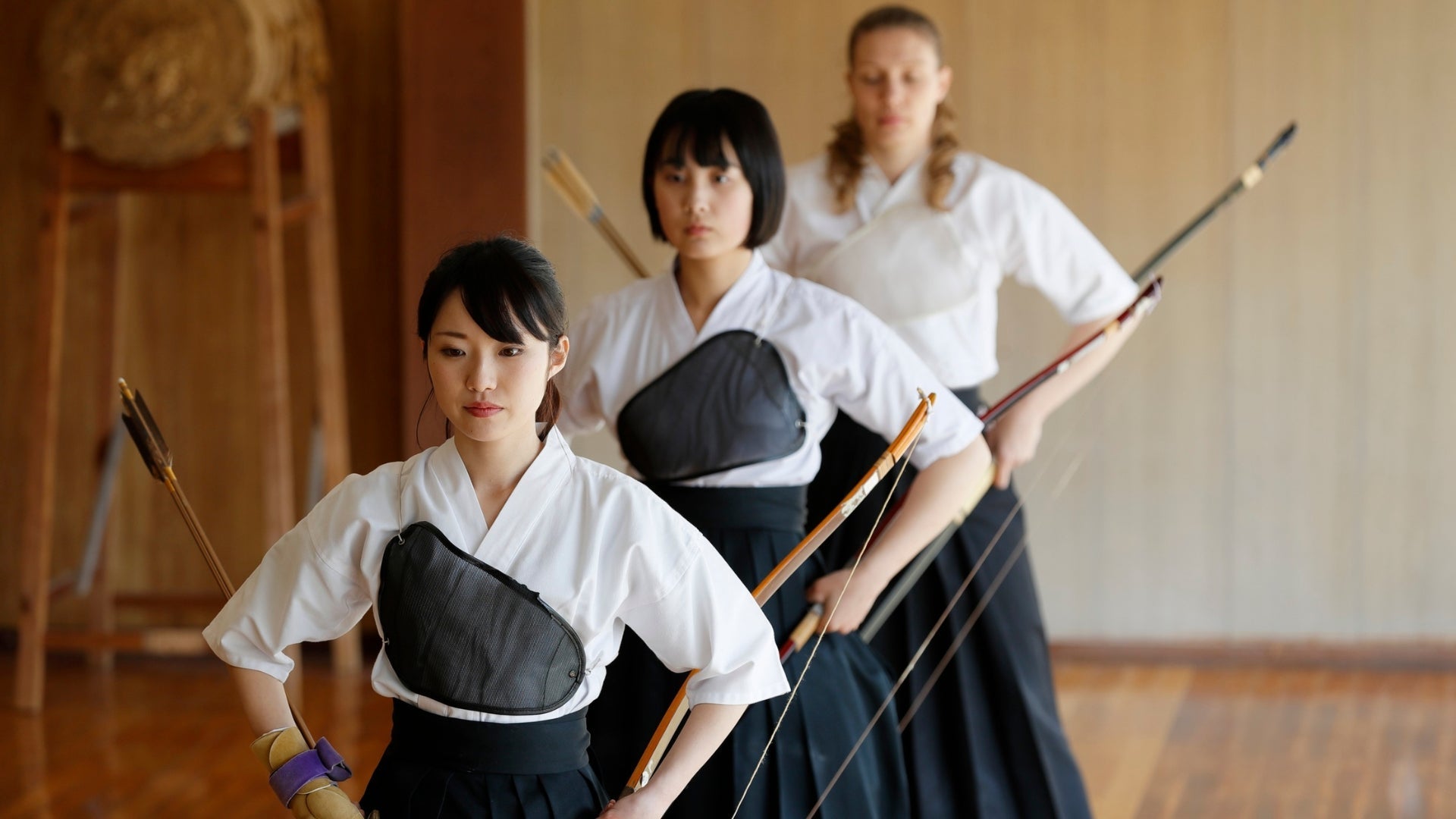 why did people wear hakama over kimono