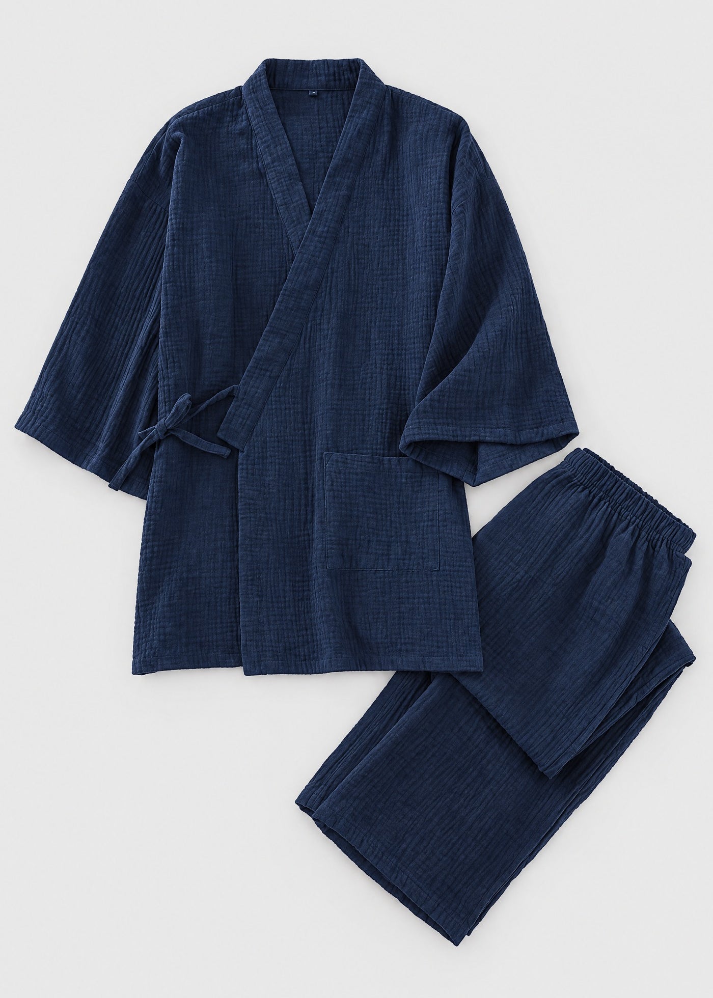 Kimono pyjama Soyō bleu marine en gaze de coton — ensemble à plat