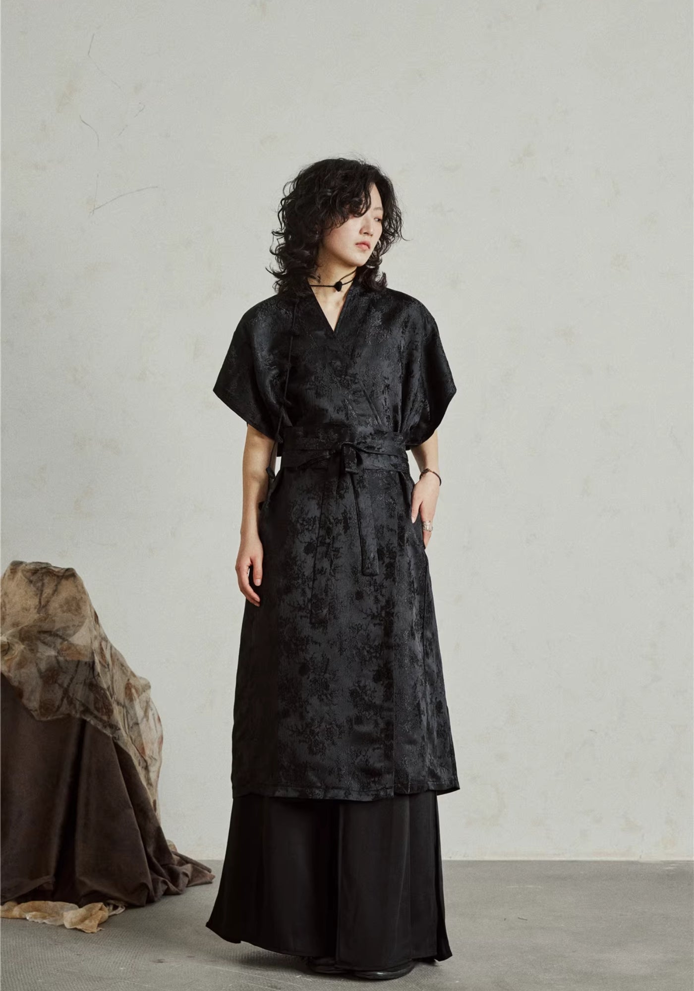 Robe kimono noire | Shibui
