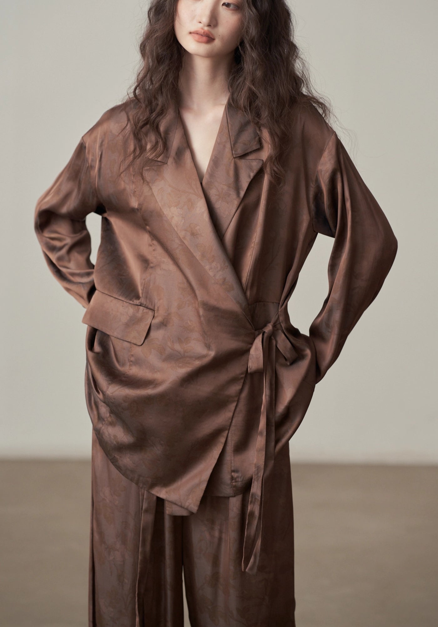 Veste kimono satinée femme | coupe fluide